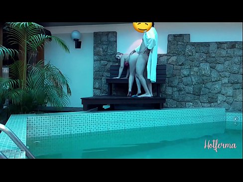 ❤️ Boss uzaicina kalponi uz baseinu, bet nevarēja pretoties karstu ☑ Anāls video pie lv.pornolemon.ru ❌️